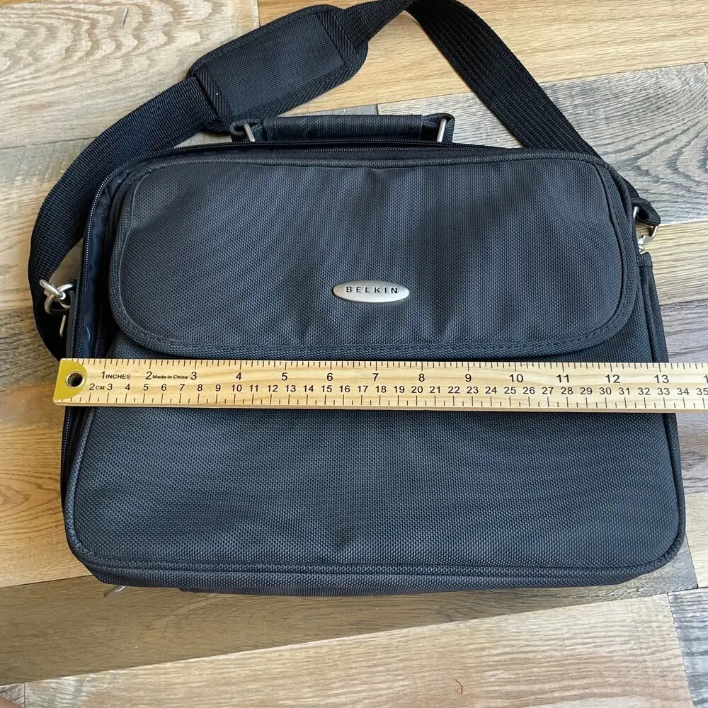 Belkin Black Padded Laptop Computer Briefcase Shoulder Messenger Bag